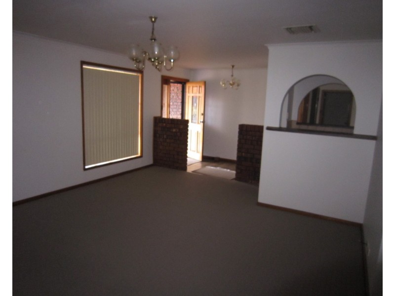 60 Kensington Way, Burton SA 5110