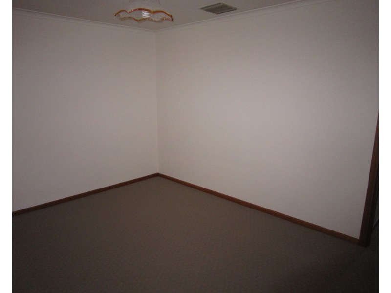 60 Kensington Way, Burton SA 5110