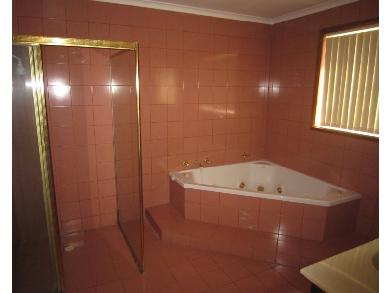 60 Kensington Way, Burton SA 5110