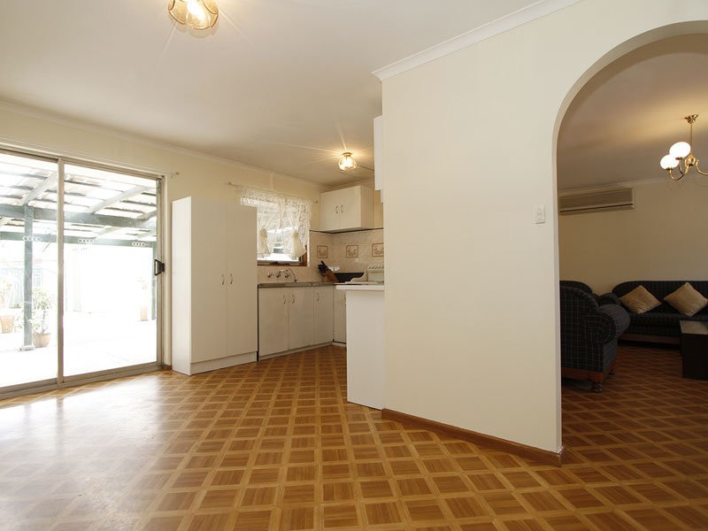 14 Leane Avenue, Ridgehaven SA 5097