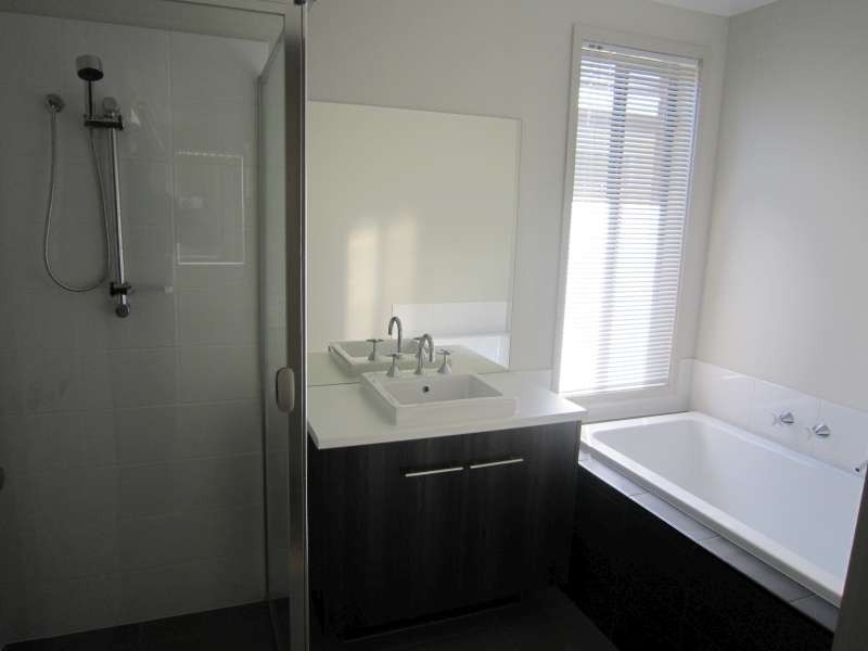 27 Kinross Avenue, Burton SA 5110