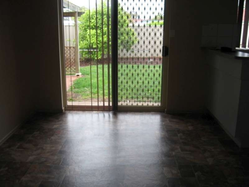 2/33 Shirley Avenue, Parafield Gardens SA 5107