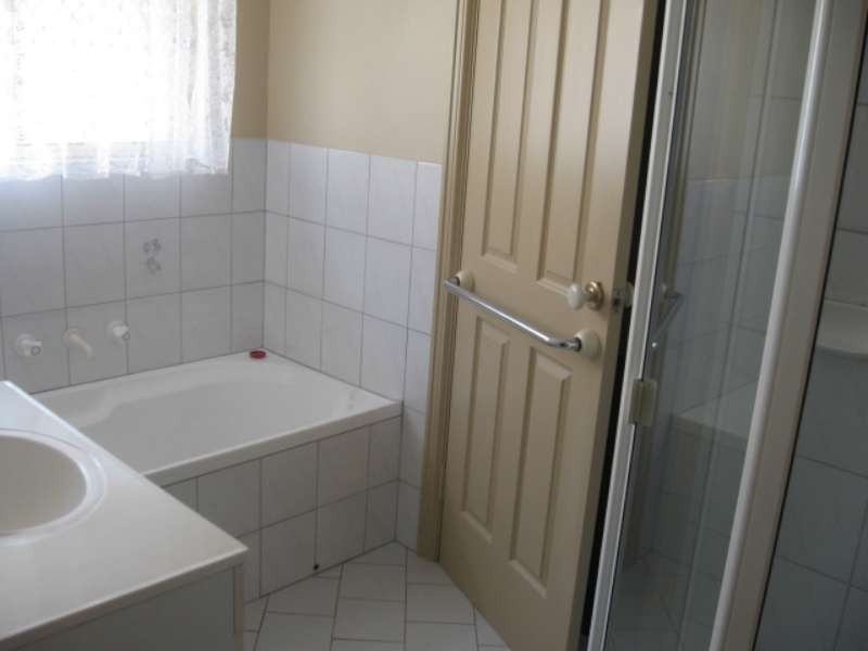 2/33 Shirley Avenue, Parafield Gardens SA 5107