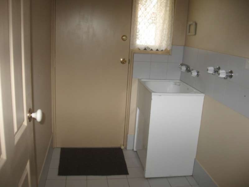 2/33 Shirley Avenue, Parafield Gardens SA 5107