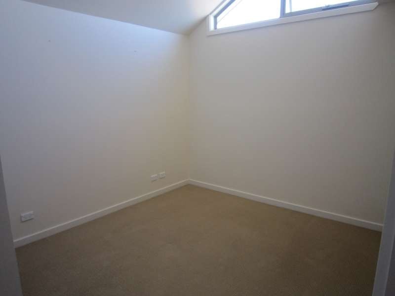 28 The Strand, Mawson Lakes SA 5095