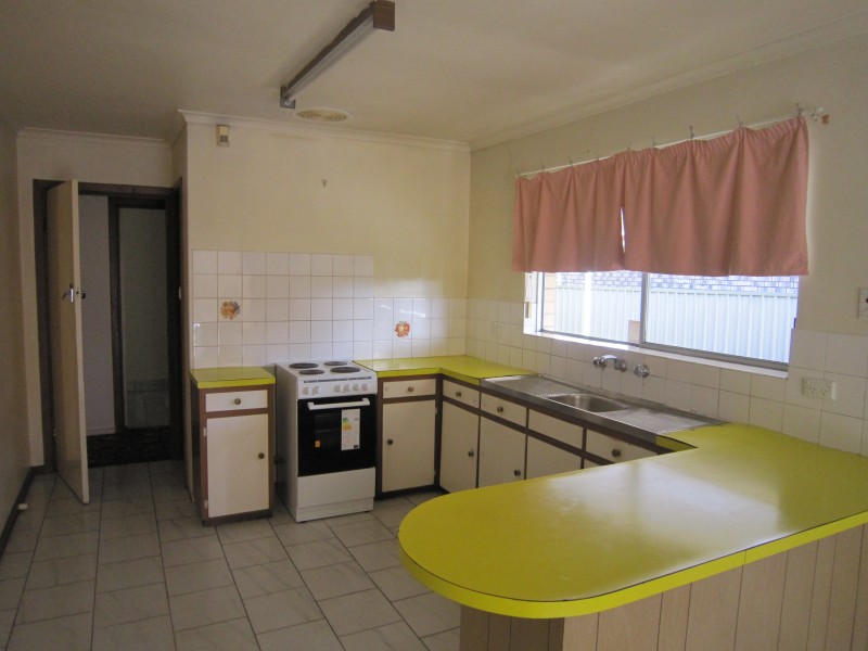 17 Paramount Road, Salisbury Downs SA 5108