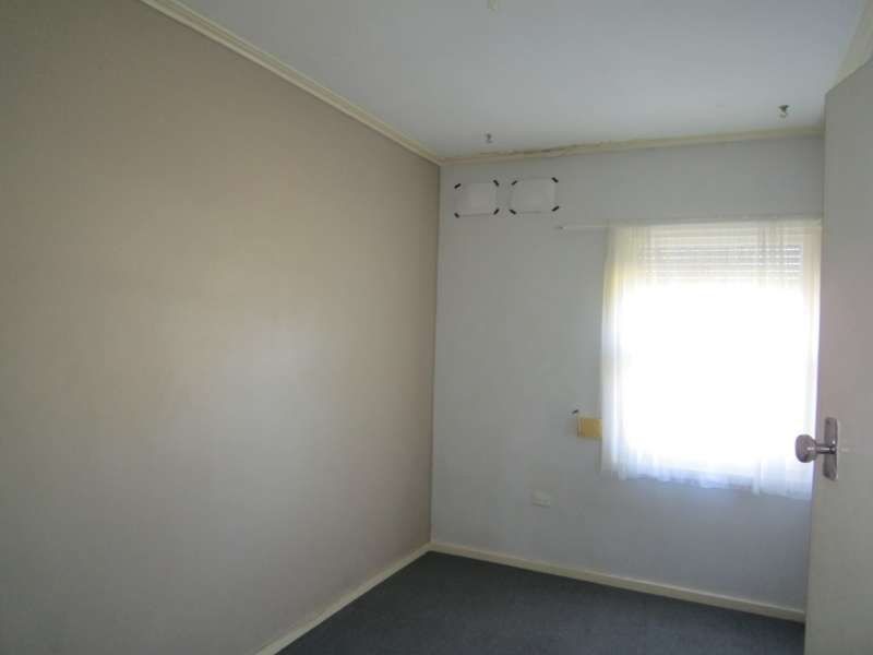 11 Tidcombe Street, Elizabeth Vale SA 5112