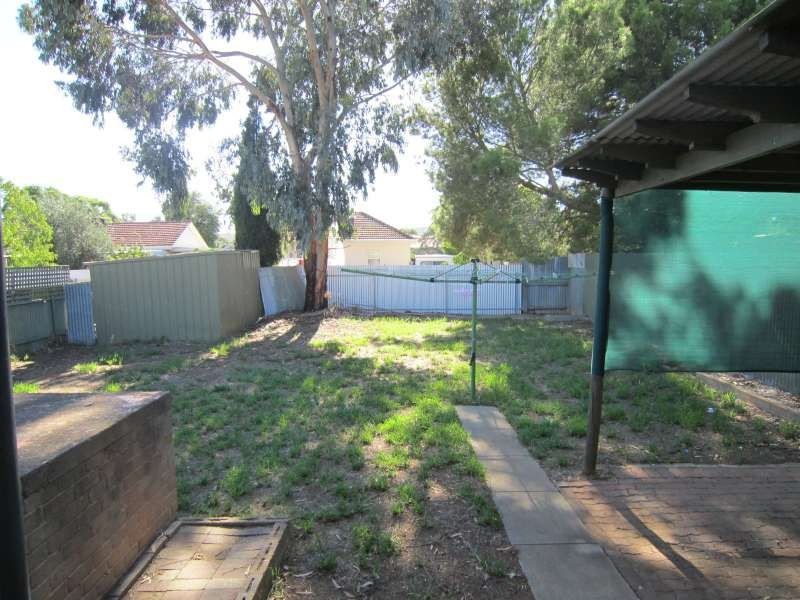 11 Tidcombe Street, Elizabeth Vale SA 5112