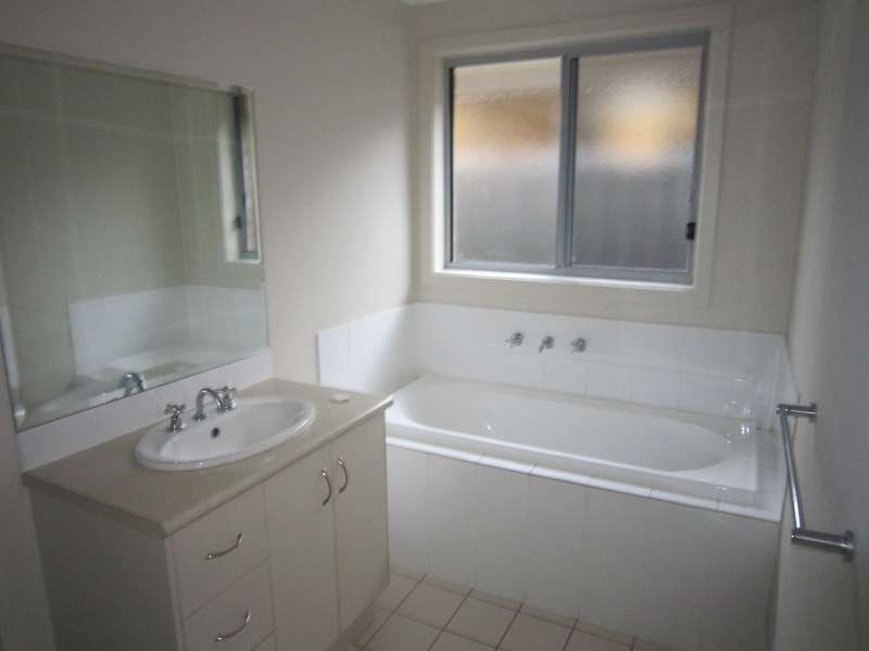 81 Wattlebird Drive, Burton SA 5110