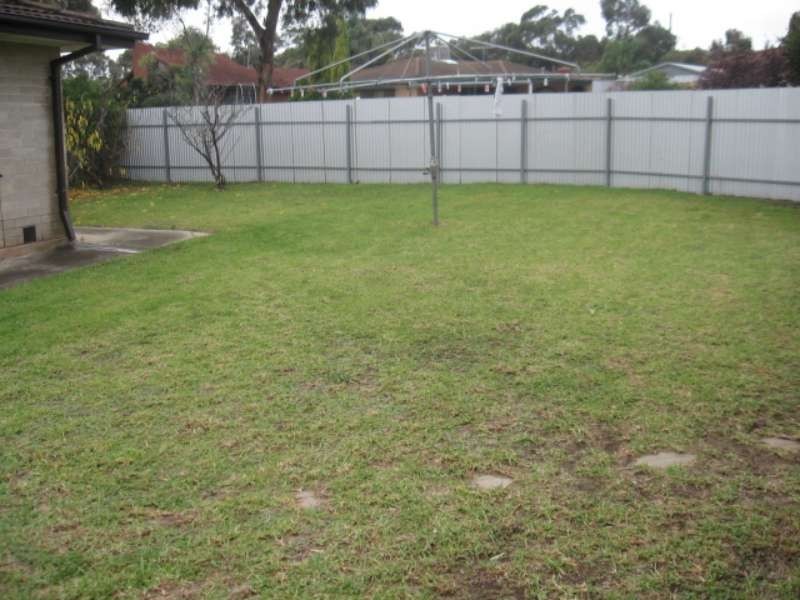 32 Ronald Drive, Salisbury East SA 5109