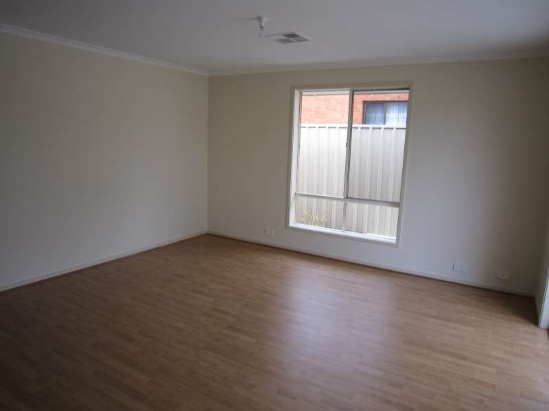 17 Everleigh Road, Elizabeth Vale SA 5112