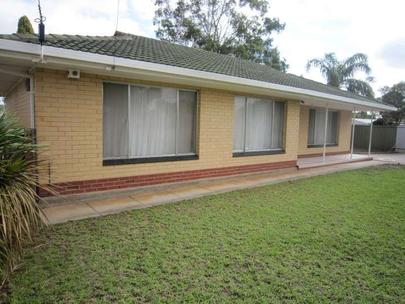 17 Paramount Road, Salisbury Downs SA 5108