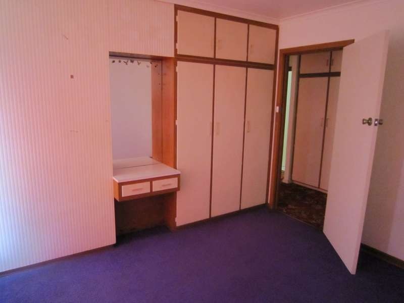 17 Paramount Road, Salisbury Downs SA 5108