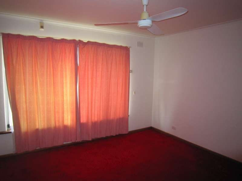 17 Paramount Road, Salisbury Downs SA 5108