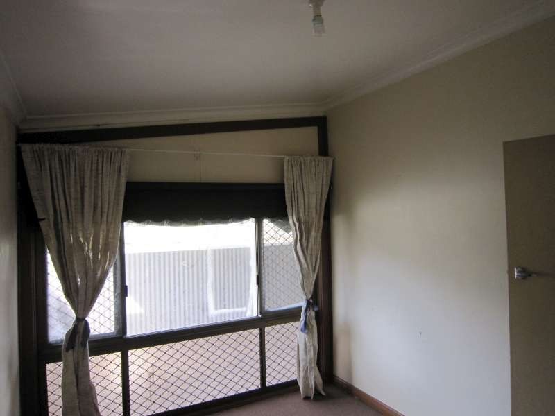 13 Leslie McIntyre Avenue, Salisbury Downs SA 5108