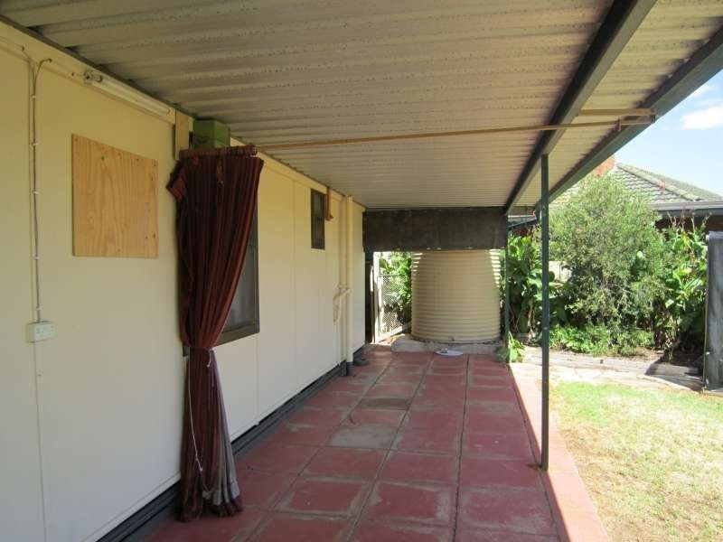 26 Manningford Road, Elizabeth South SA 5112