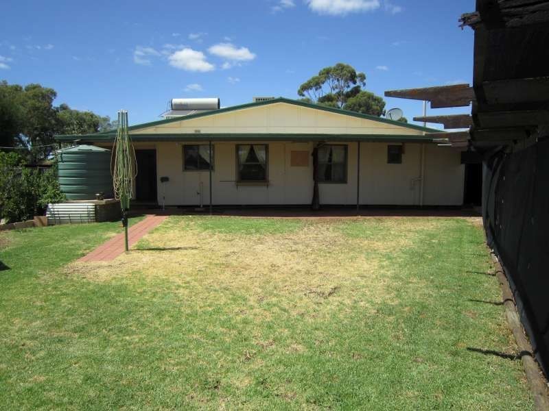 26 Manningford Road, Elizabeth South SA 5112