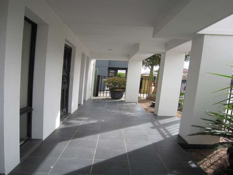 5 Sugarloaf Lane, Mawson Lakes SA 5095