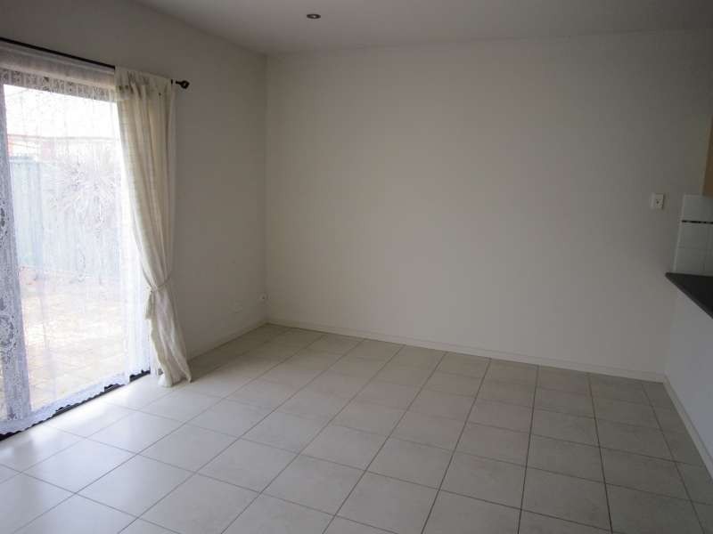 5 Sugarloaf Lane, Mawson Lakes SA 5095