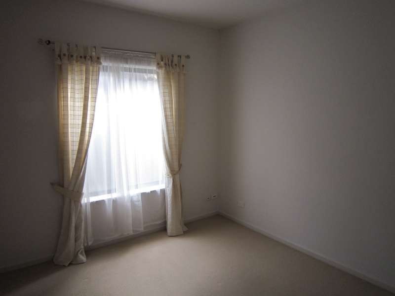 5 Sugarloaf Lane, Mawson Lakes SA 5095