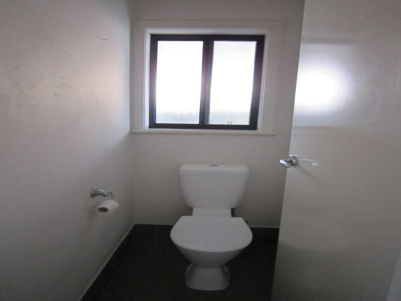 5 Sugarloaf Lane, Mawson Lakes SA 5095