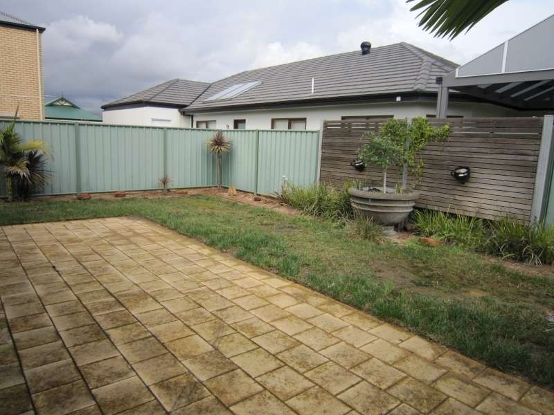 5 Sugarloaf Lane, Mawson Lakes SA 5095