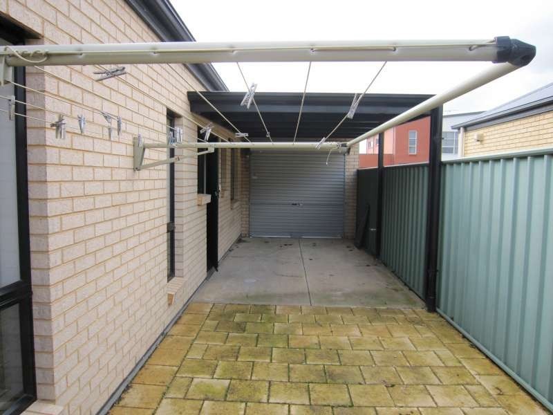 5 Sugarloaf Lane, Mawson Lakes SA 5095