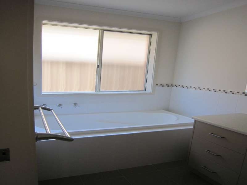 17A Everleigh Road, Elizabeth Vale SA 5112