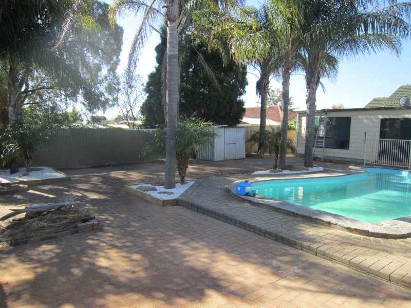 8 Forrestall Road, Elizabeth Downs SA 5113