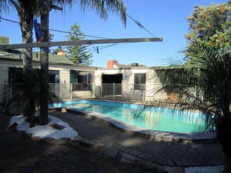 8 Forrestall Road, Elizabeth Downs SA 5113