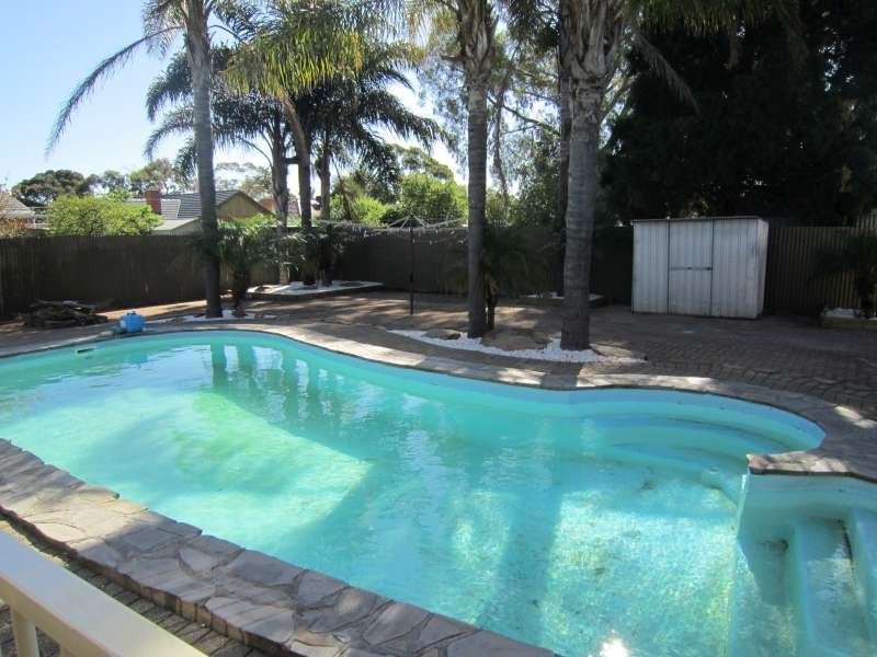 8 Forrestall Road, Elizabeth Downs SA 5113