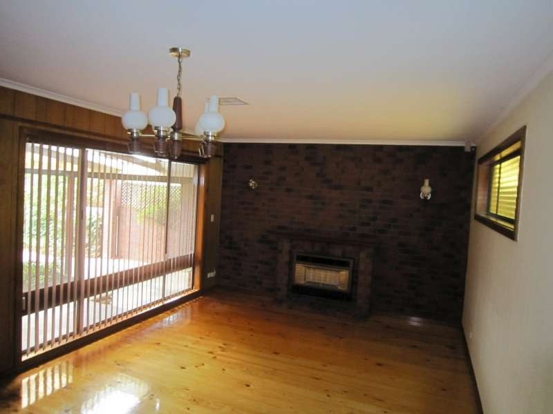 24 Walkleys Road, Valley View SA 5093