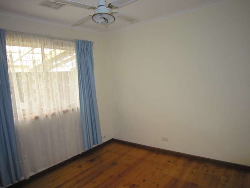 24 Walkleys Road, Valley View SA 5093