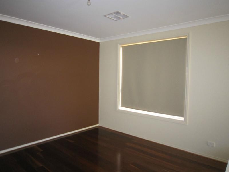 98 Shoalhaven Circuit, Mawson Lakes SA 5095