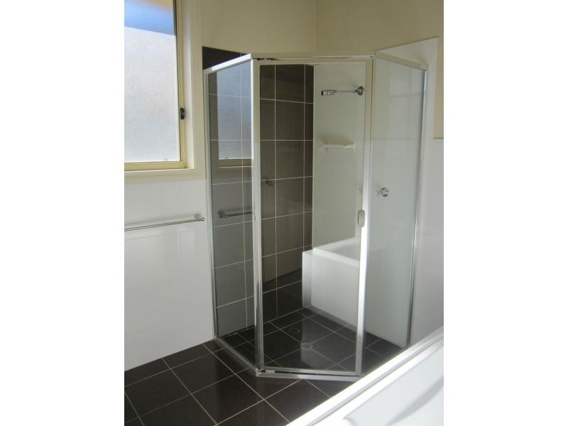 98 Shoalhaven Circuit, Mawson Lakes SA 5095