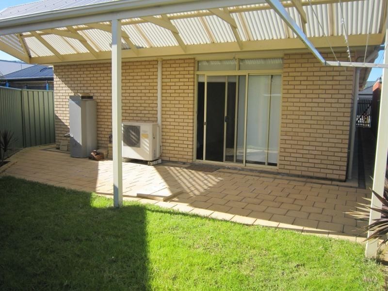 98 Shoalhaven Circuit, Mawson Lakes SA 5095