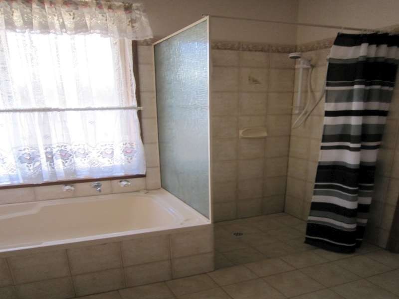 24 Wakehurst Avenue, Oakden SA 5086