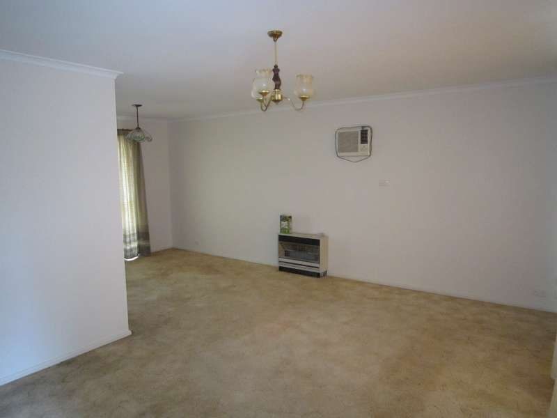 21 Bond Avenue, Burton SA 5110