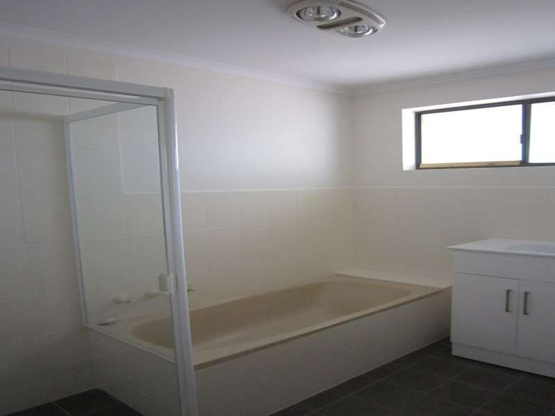 21 Bond Avenue, Burton SA 5110