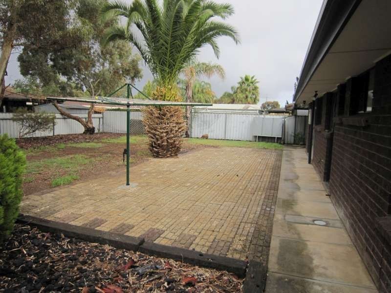 21 Bond Avenue, Burton SA 5110