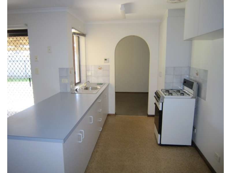 13 Maguire Crescent, Burton SA 5110