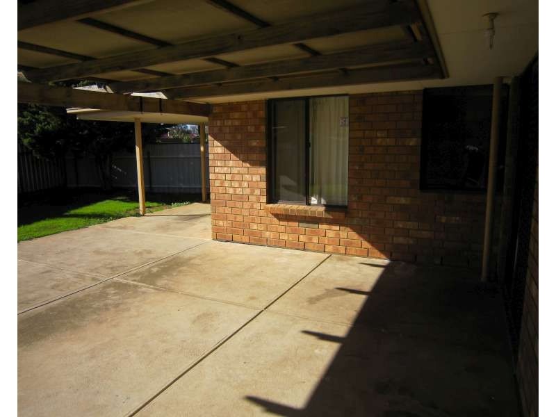 13 Maguire Crescent, Burton SA 5110
