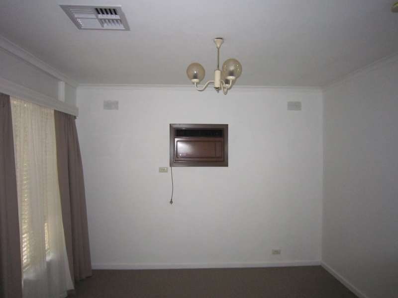 5 Moore Avenue, Salisbury East SA 5109