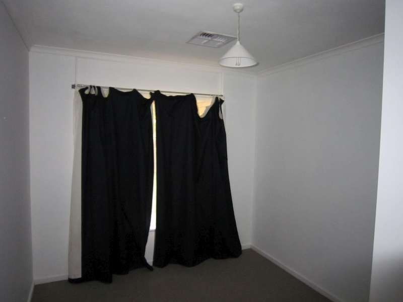 5 Moore Avenue, Salisbury East SA 5109