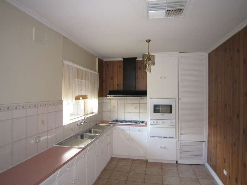 2 Jarman Avenue, Salisbury East SA 5109