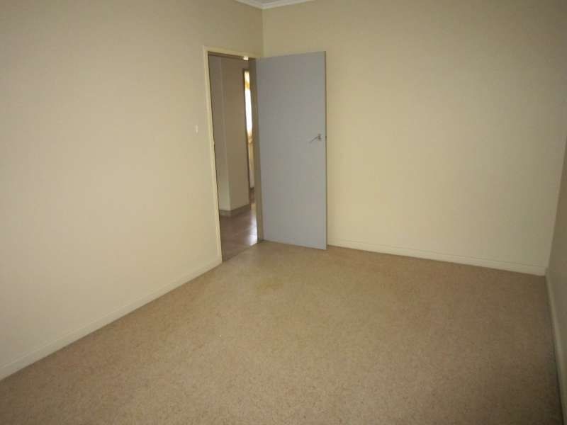 2 Jarman Avenue, Salisbury East SA 5109