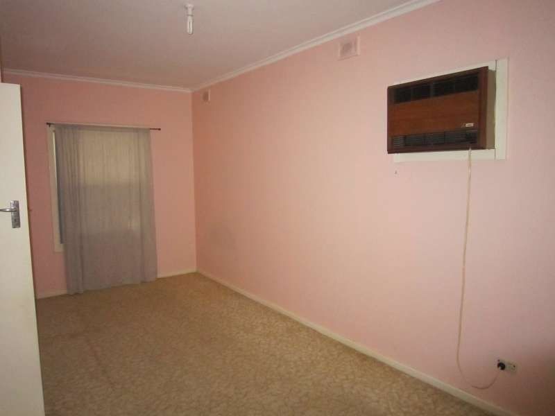 17 Trembath Avenue, Elizabeth Vale SA 5112