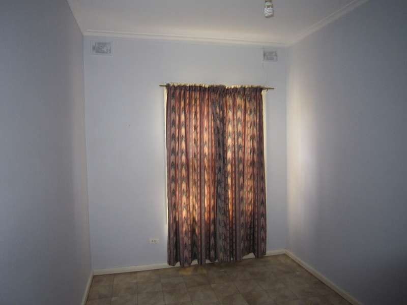 17 Trembath Avenue, Elizabeth Vale SA 5112