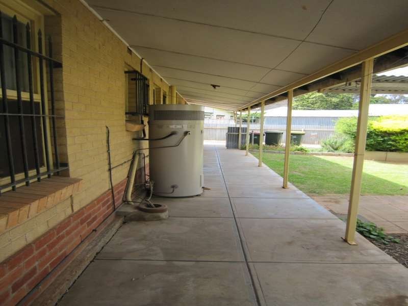 17 Trembath Avenue, Elizabeth Vale SA 5112