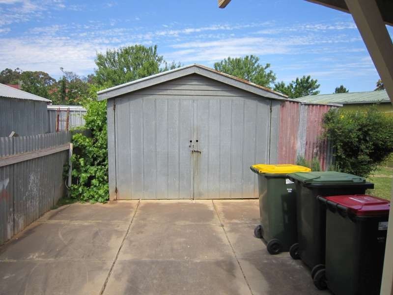 17 Trembath Avenue, Elizabeth Vale SA 5112